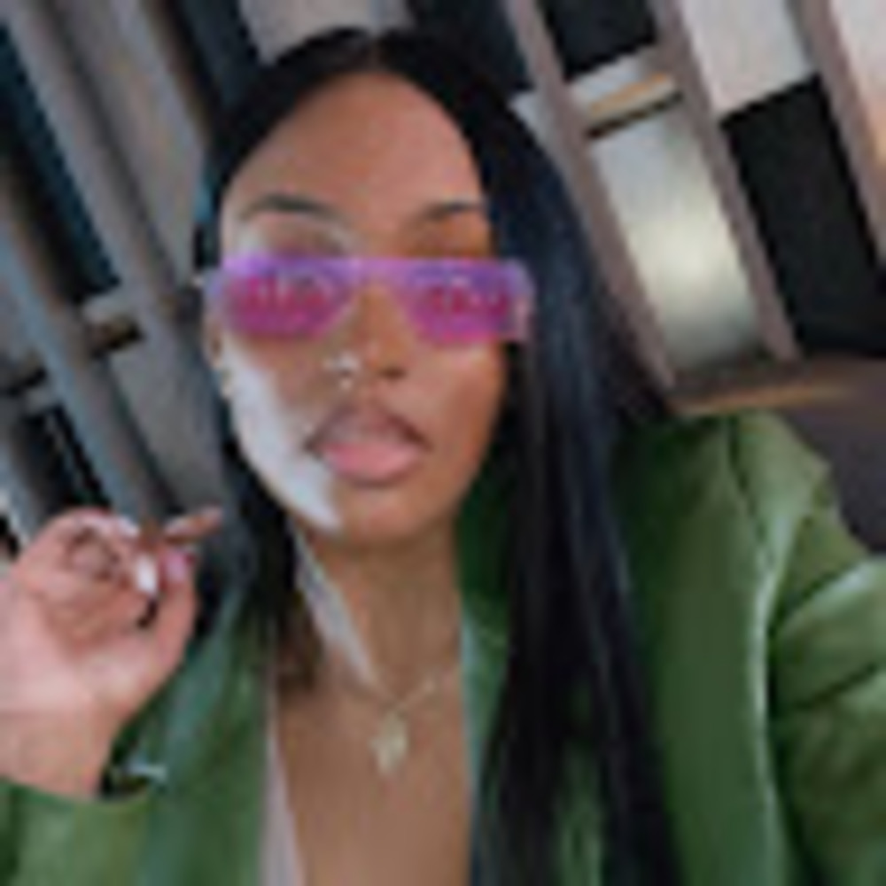 Meet your Posher, Mara